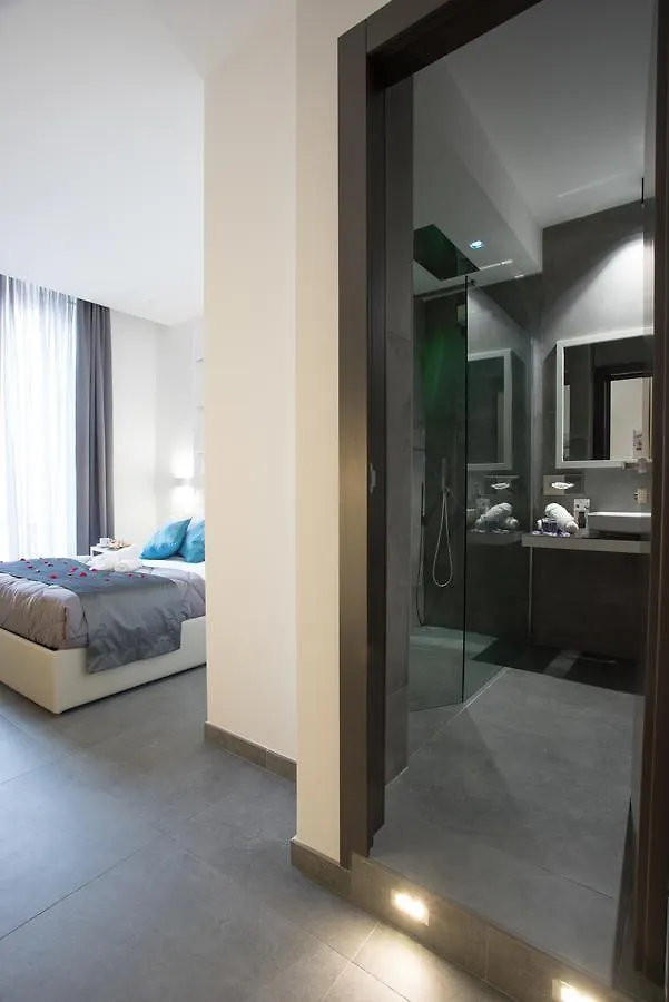 **  Twice - Naples Bed & Breakfast Italy