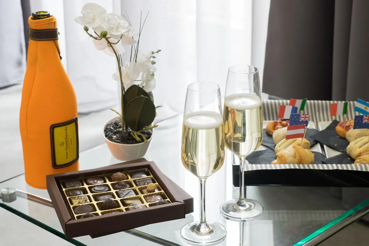 **  Twice - Naples Bed & Breakfast Italy