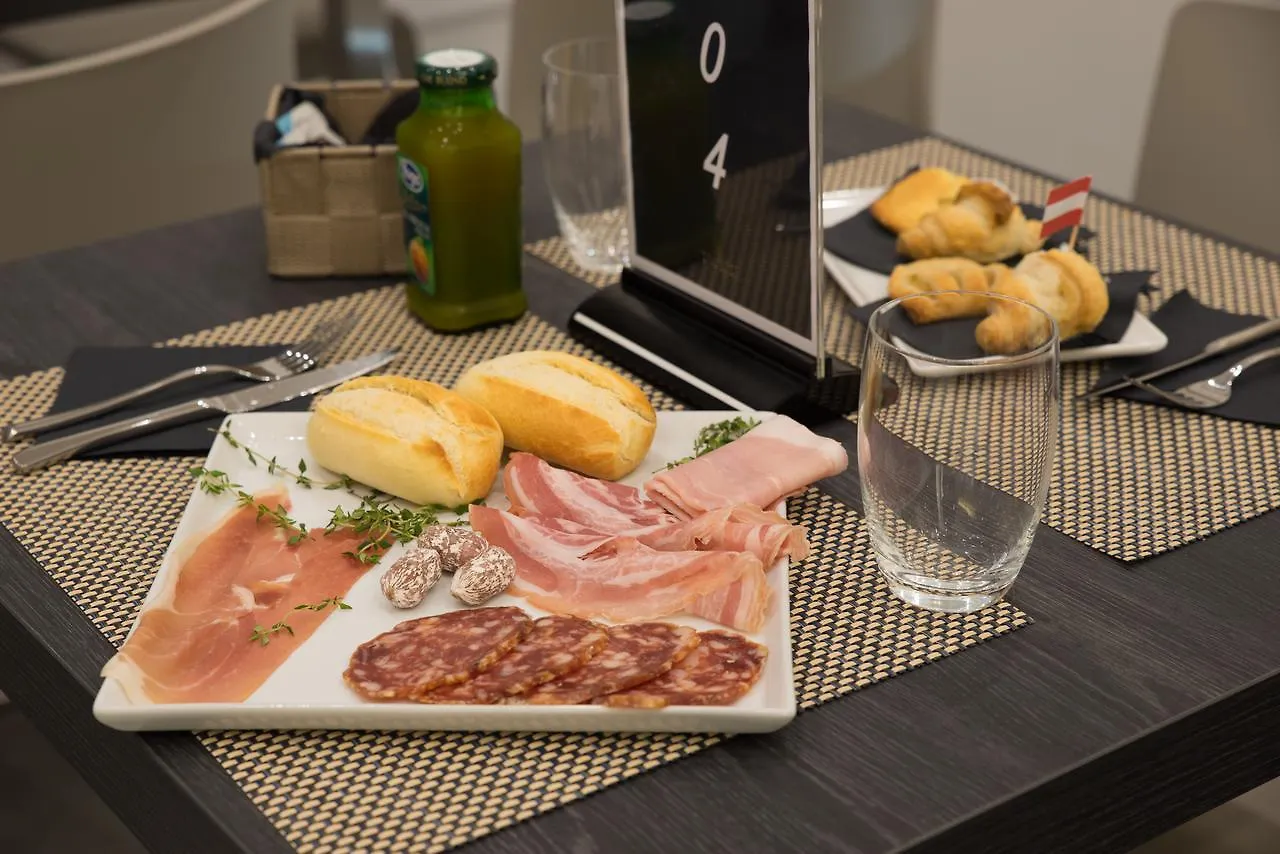 Twice - Naples Bed & Breakfast 2*,  Italy