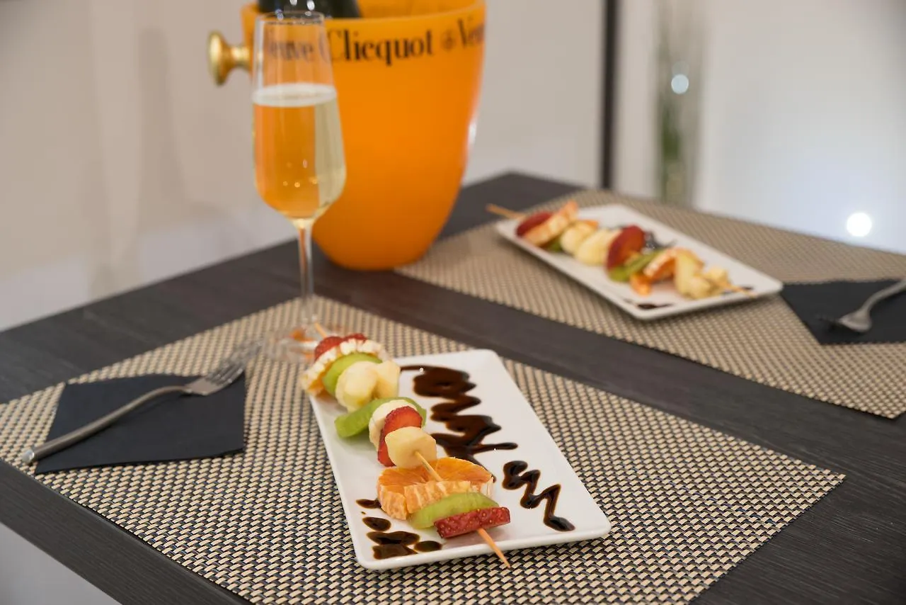 Twice - Naples Bed & Breakfast