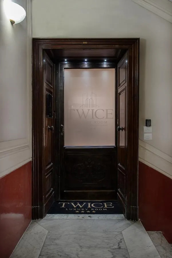 לינה וארוחת בוקר Twice - נאפולי איטליה